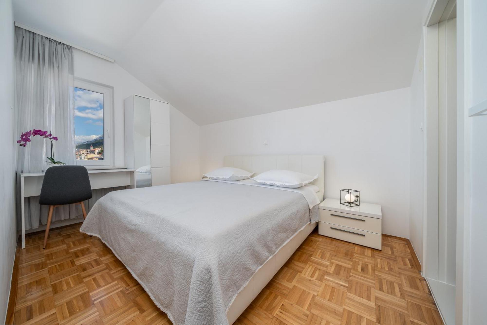 Ana Apartment *