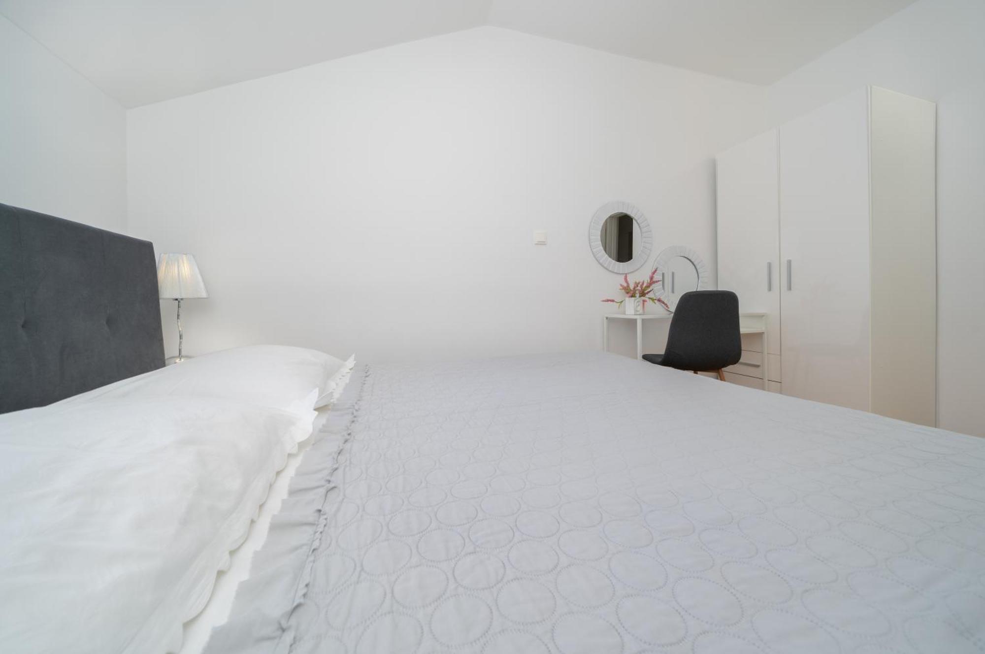 Ana Apartma